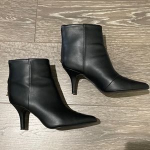 Qupid Kitty Heel Booties
